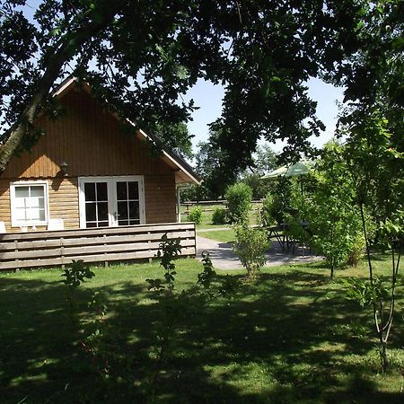 Vakantiehuisjes Landgoed Sonneborghe Kollumerzwaag Esterno foto