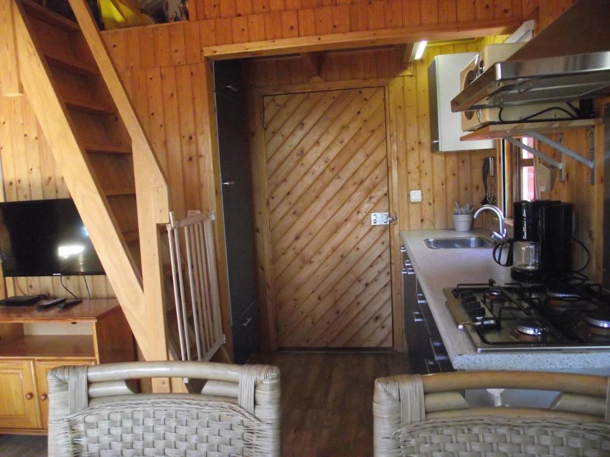 Vakantiehuisjes Landgoed Sonneborghe Kollumerzwaag Esterno foto