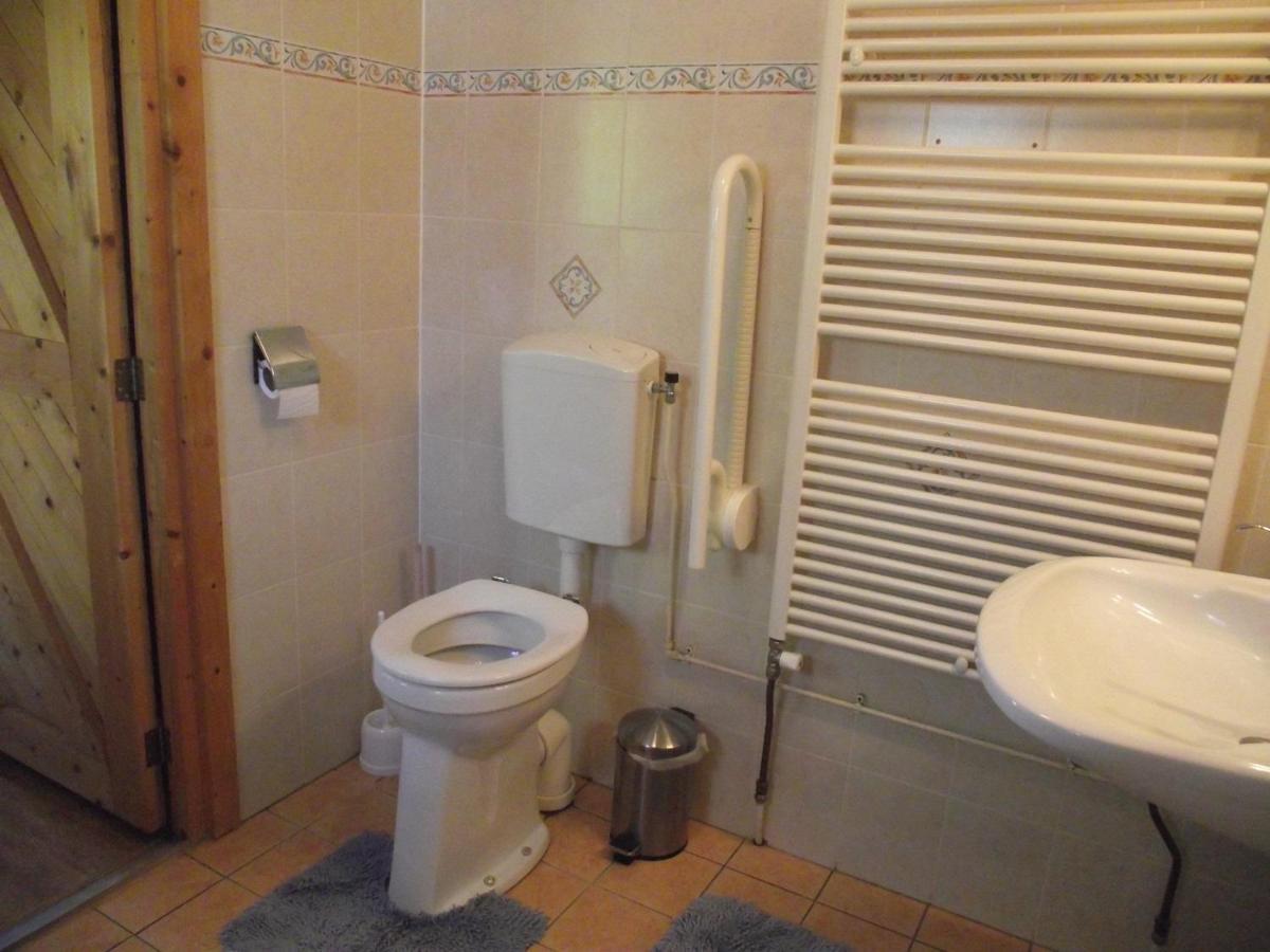 Vakantiehuisjes Landgoed Sonneborghe Kollumerzwaag Esterno foto