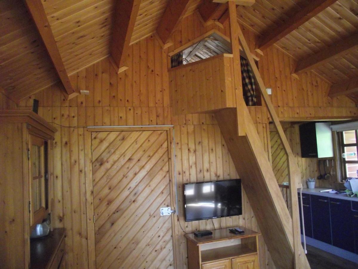 Vakantiehuisjes Landgoed Sonneborghe Kollumerzwaag Esterno foto