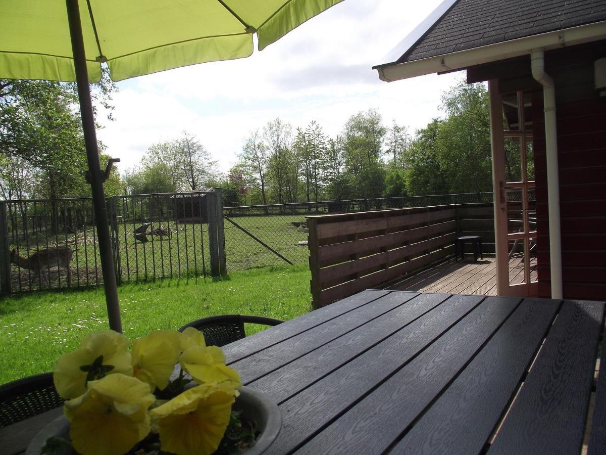 Vakantiehuisjes Landgoed Sonneborghe Kollumerzwaag Esterno foto