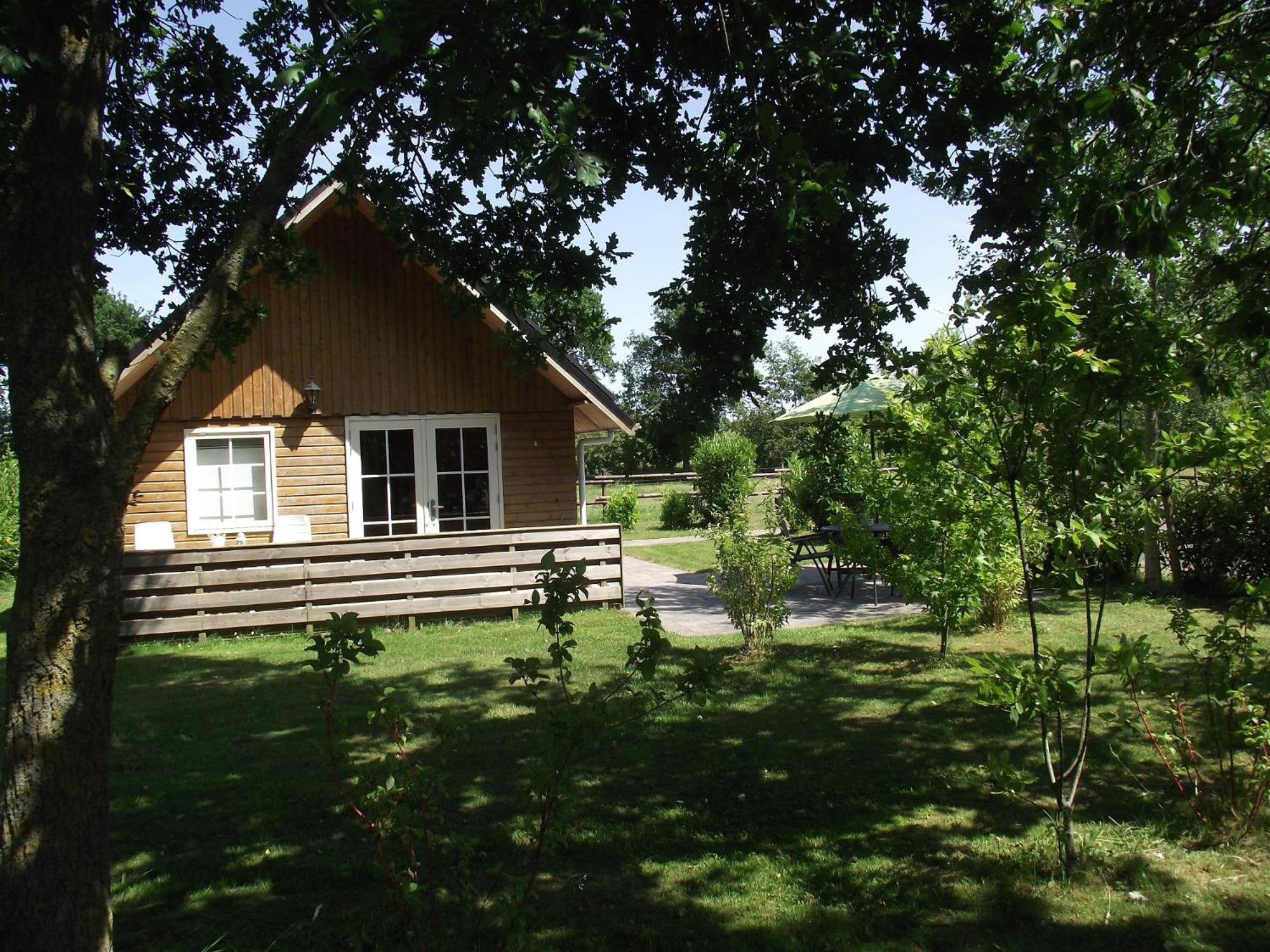 Vakantiehuisjes Landgoed Sonneborghe Kollumerzwaag Esterno foto