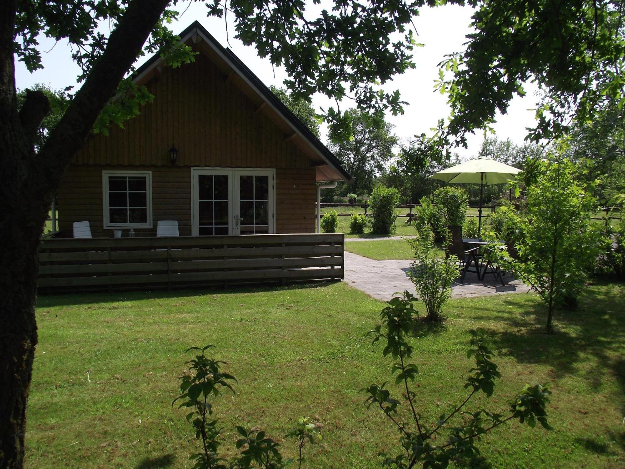 Vakantiehuisjes Landgoed Sonneborghe Kollumerzwaag Esterno foto