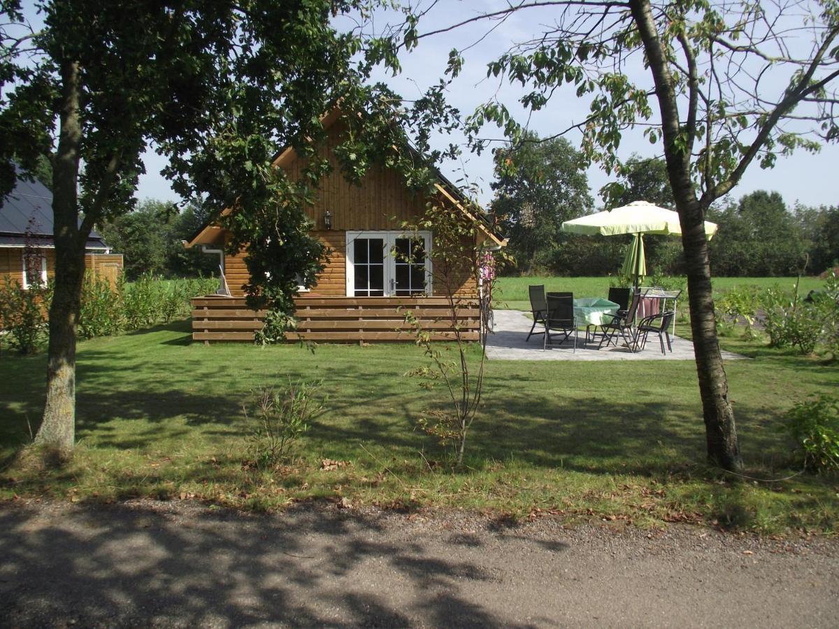 Vakantiehuisjes Landgoed Sonneborghe Kollumerzwaag Esterno foto